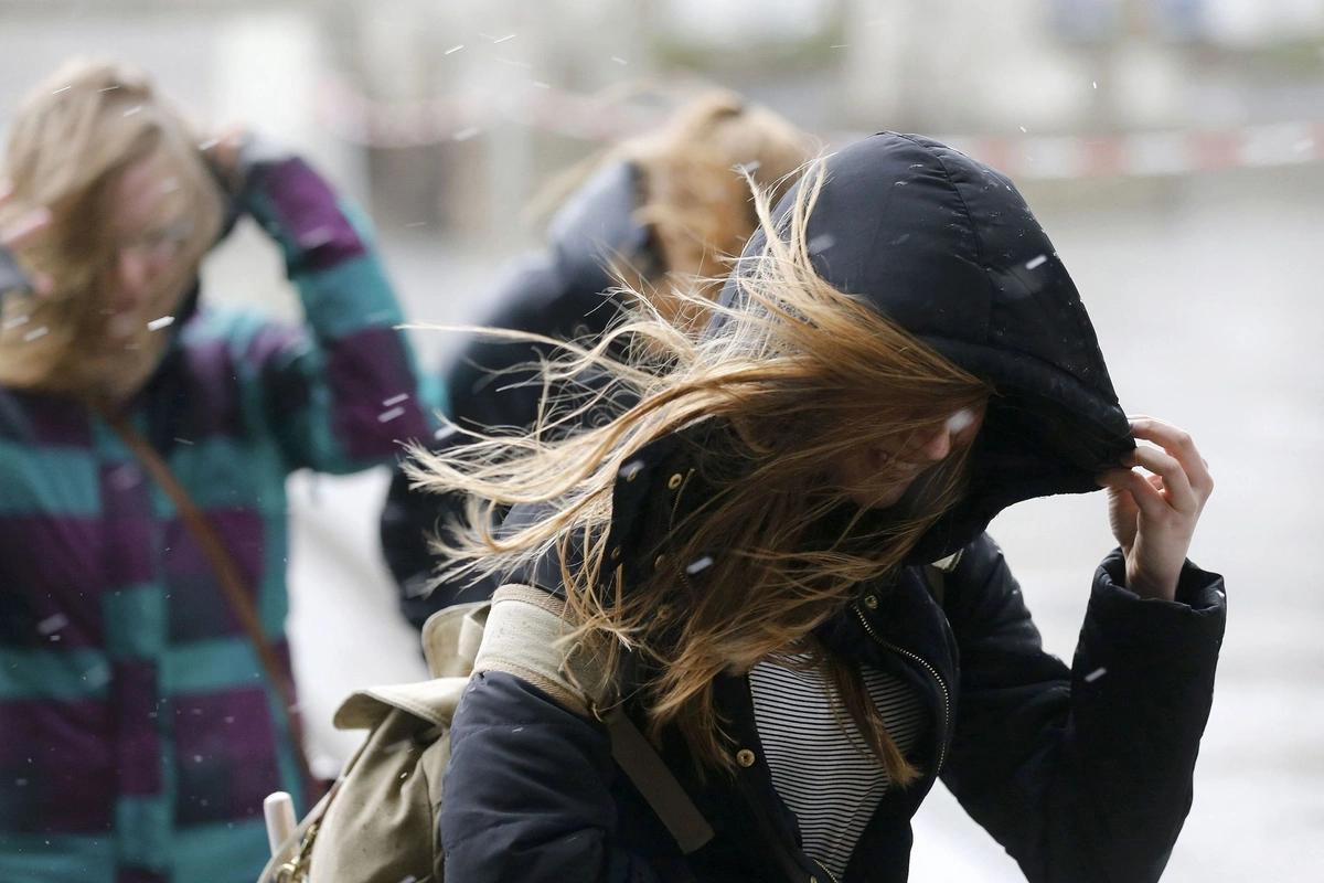 Strong wind expected in the next three days - WARNING