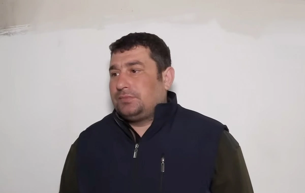 Övladının dəfnində TikTokda canlı yayım açan atanın iki uşağı əlindən alındı