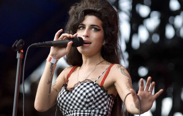 27 yaşında bitən ömür: Emi Uaynhausun dramatik taleyi