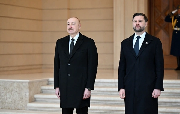 В Баку состоялась церемония официальной встречи вице-президента Соединенных Штатов Америки