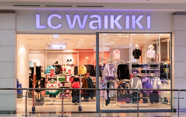 "LC Waikiki"nin anbarı yandı - Geyimlər məhv oldu