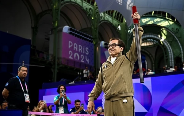 Ceki Çan Paralimpiya Oyunlarında şou göstərdi