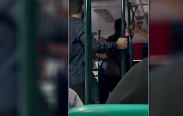Drunk passenger caused a scandal on a Baku bus