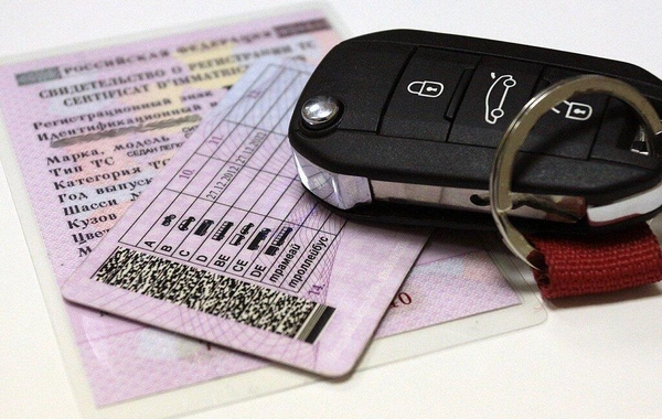 Məşhur aktrisadan ETİRAF: Sürücülük vəsiqəsi ala bilmirəm, zəkam çatmır