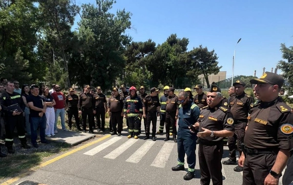 Dövlət Xidməti Neft Emalı Zavodunda yanğın-taktiki təlim keçirib