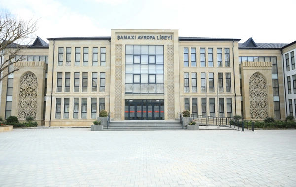 Prezident İlham Əliyev Şamaxı Avropa liseyinin yeni binasının açılışında iştirak edib