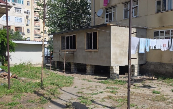 Sumqayıtda qanunsuz tikili sökülüb