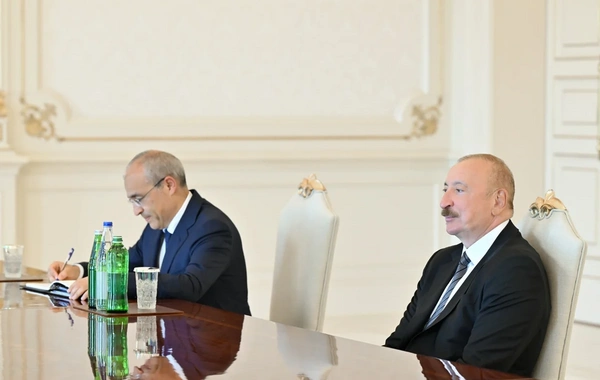 İlham Əliyev Dünya Güləş Birliyinin prezidentini qəbul edib