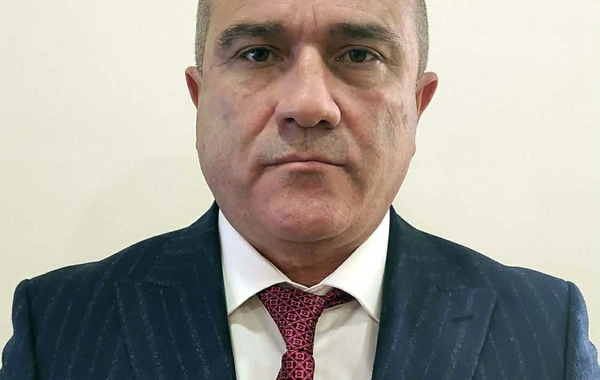 Yeni başçı müavinini işdən çıxardı