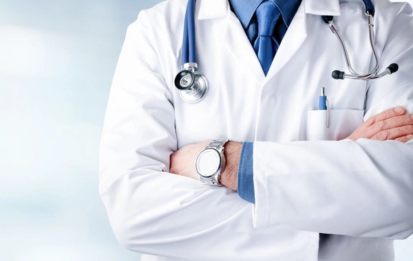 Bir ay ərzində 14 klinika və 14 həkim cərimələnib - RƏSMİ