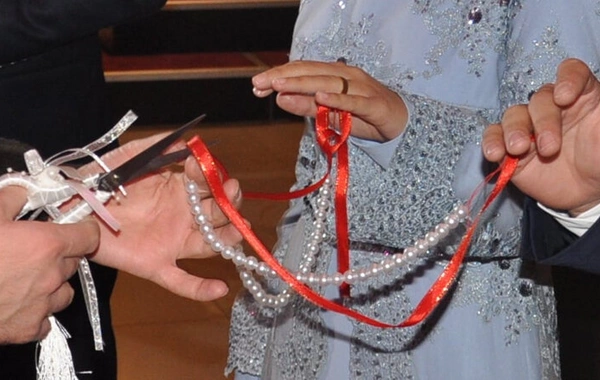 Sabirabadda 14 yaşlı qızla nişanlanan OĞLAN DA HƏBS EDİLDİ
