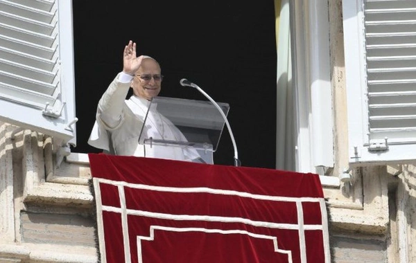 Papa XIV Leo ağciyərindəki şişlə bağlı əməliyyatdan sonra xəstəxanadan evə buraxılıb
