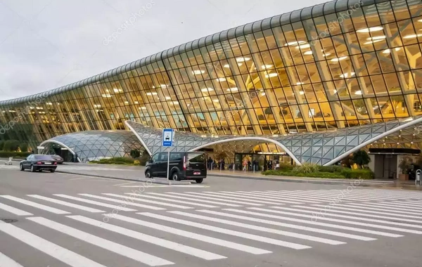 Рейс Гонконг-Лондон совершил вынужденную посадку в Бакинском аэропорту