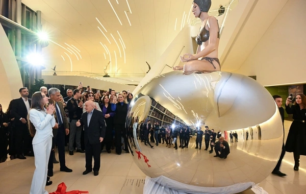 Heydər Əliyev Mərkəzində Kerol Förmenin sərgisinin açılışı olub