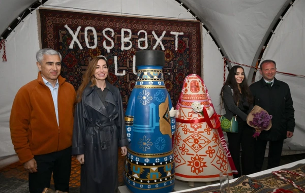 Leyla Əliyeva və Arzu Əliyeva Beynəlxalq Xalça Festivalını ziyarət ediblər