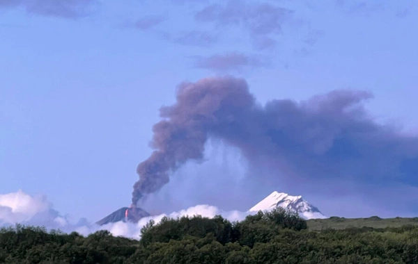 Two volcanoes in Kamchatka assigned "orange" aviation hazard code