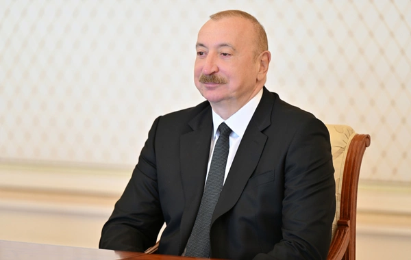 Prezident İlham Əliyev bp şirkətinin baş icraçı direktorunu qəbul edib