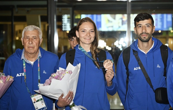 İslamiadada çıxış edən Azərbaycan idmançıları Vətənə dönüblər