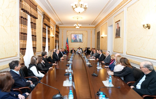 Dövlət Komitəsinin sədri ABŞ-nin Etnik Anlaşma Fondunun nümayəndə heyəti ilə görüşüb