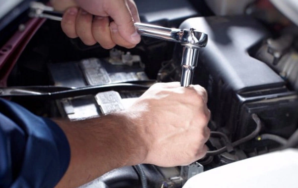 Yük avtomobillərinin ehtiyat hissələrini oğurlayan maşın ustası saxlanılıb