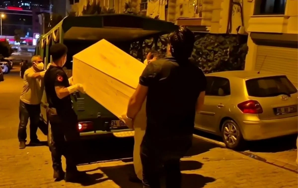 İstanbulda mənzildə azərbaycanəsilli qadının meyiti tapılıb
