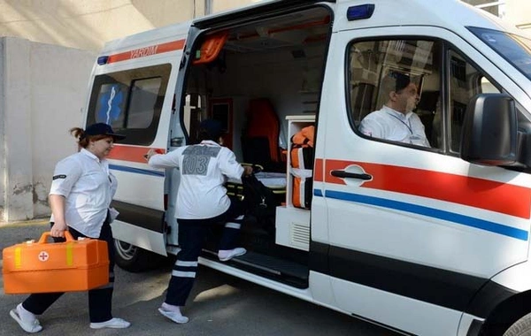 Bakı metrosunda baş verən hadisə ilə əlaqədar iki nəfər xəstəxanaya aparılıb