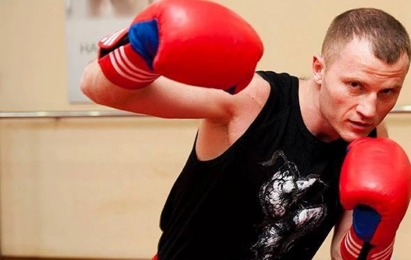 Эдуард Мамедов одержал победу на чемпионате мира по кикбоксингу