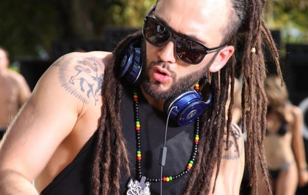 DJ M.E.G. выступит в Баку