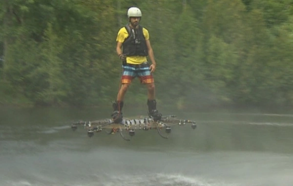 Летучий канадец установил мировой рекорд по дальности полета на доске (видео)