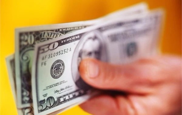 Azərbaycanda dollar bir az da bahalaşdı (RƏSMİ)
