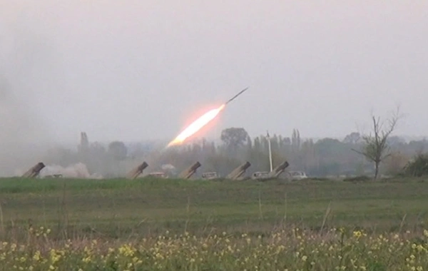 Новое ВИДЕО боев в Карабахе