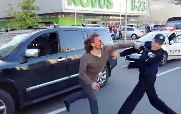 Polislər çempionu döydü - VİDEO