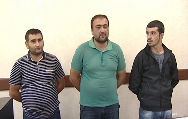 İnternetdə insanları soyan şəxslər tutuldu - FOTO