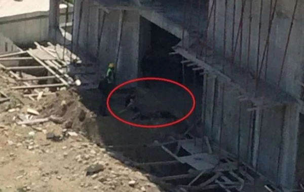 Sumqayıtda iki fəhlə 5-ci mərtəbədən yıxılıb