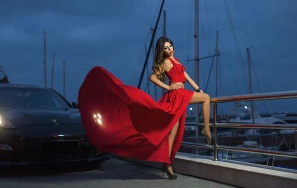 Azərbaycanlı modeldən maraqlı görüntülər (FOTO)