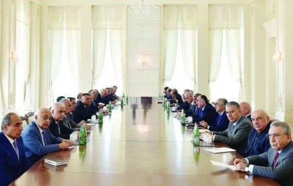 Azərbaycanda məmur övladlarına qadağa...