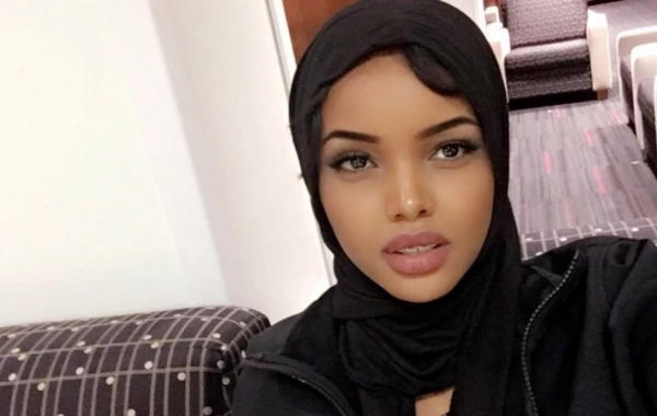 Amerikada gözəllik yarışmasına hicabla qatıldı (FOTO)