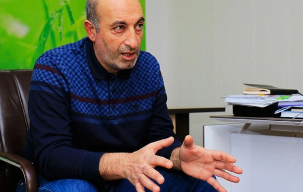 Əmisi nazir olmuş aktyorumuz: "Serial olmayanda alçipan vurub dolanıram"