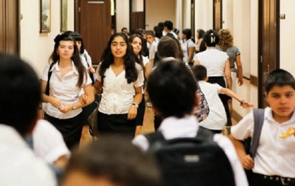 Daha bir direktor işdən çıxarıldı