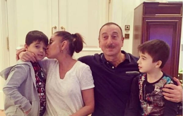 Prezident və nəvələrinin birlikdə fotosu yayıldı (FOTO)
