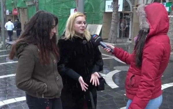 "Sevgililər günü" ilə bağlı sorğu: "Qız oğlana hədiyyə almamalıdır" (VİDEO)