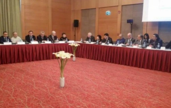 Ermənilər Bakıda azərbaycanlılardan üzr istədi