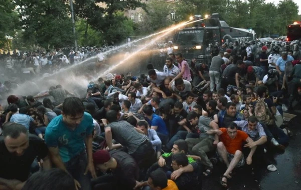 Ermənistan hər an qarışa bilər - Polis rəisi müxalifəti hədələdi