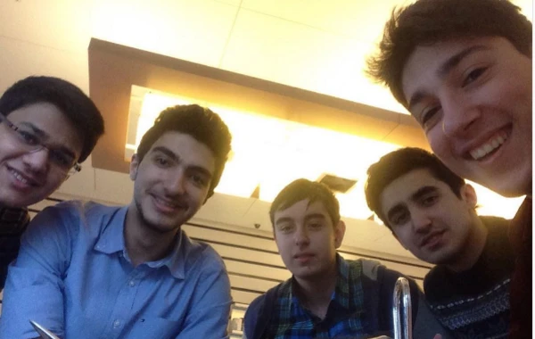 Heydər Əliyev tələbə yoldaşları ilə – FOTO