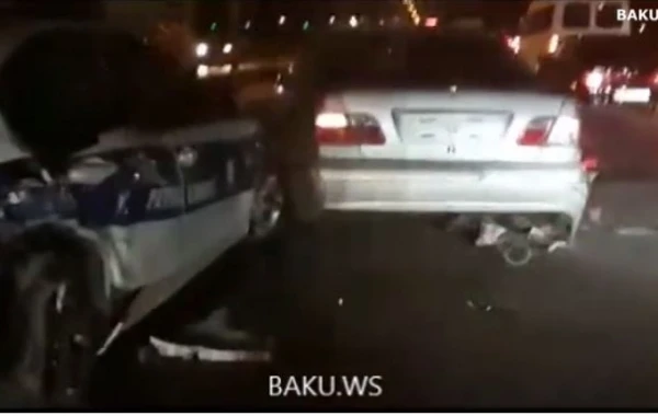 Bakıda YPX qayda pozan sürücünü qovarkən dəhşətli qəzaya düşdü (VİDEO)