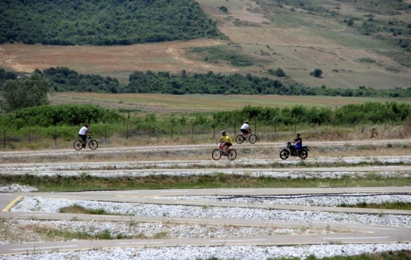 Jurnalistlər arasında velosiped yarışının qalibi məlum oldu (FOTOLAR)