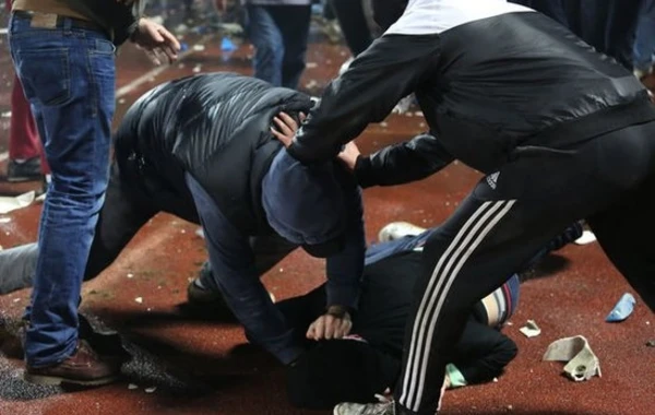 Sədərək ticarət mərkəzində kütləvi dava - Çevik Polis Alayı hadisə yerində