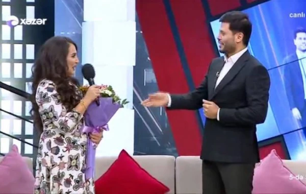 Zaur Kamal 4500 manatlıq paltarla canlı efirə gələn müğənnini pərt etdi: "Nə ağılla bu qədər pulu..." (VİDEO)