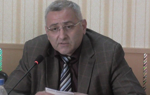 Azərbaycanlı alimdən daha bir qalmaqallı açıqlama: "Azərbaycanlıları ancaq əzmək lazımdır"