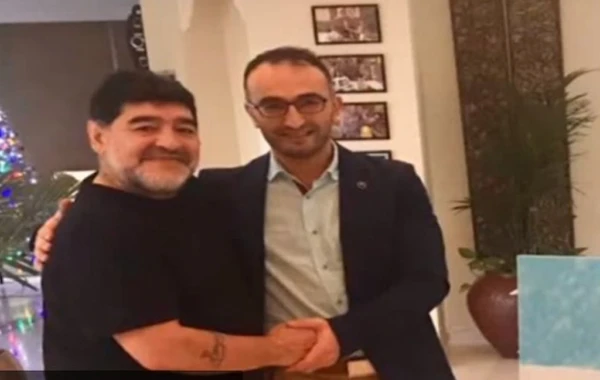 Azərbaycanlı rəssam Maradonaya sürpriz etdi (VİDEO)